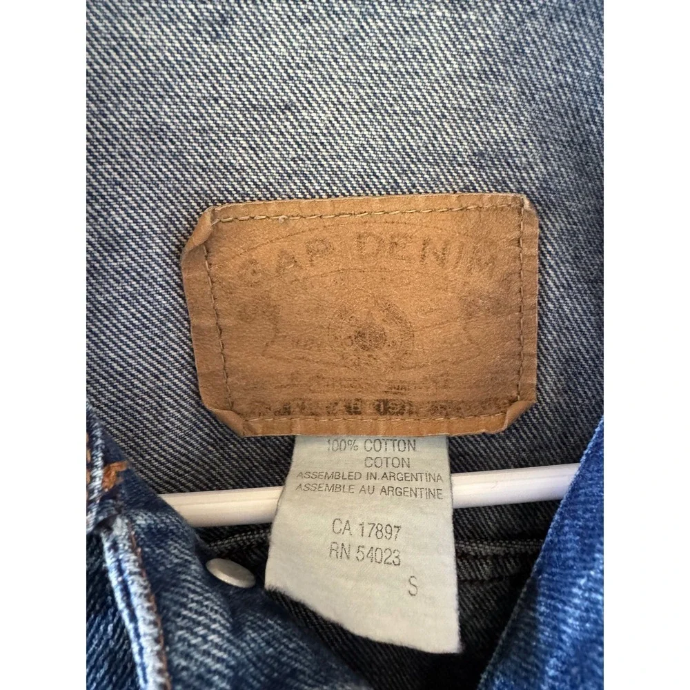 GAP Denim Kids Small Blue Trucker Jacket Medium Wash Cotton Button Front Vintage